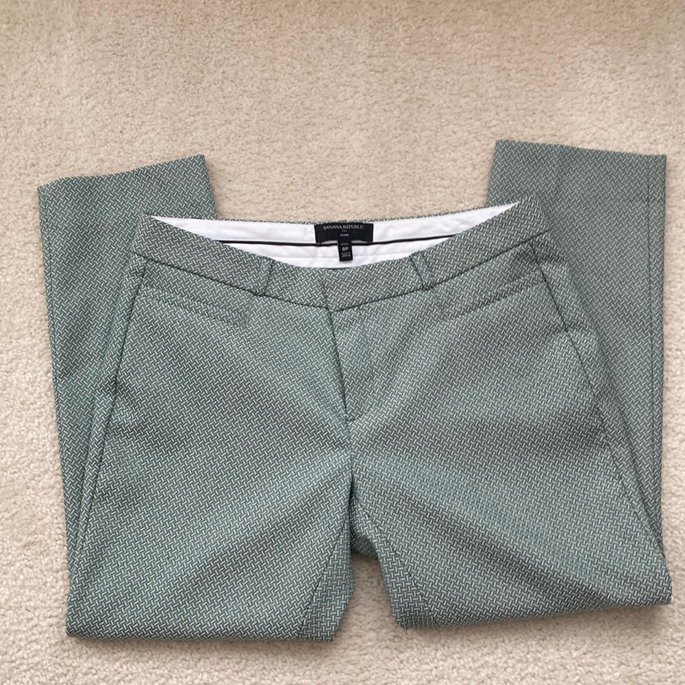 Size 8P Banana Republic Sloan pants